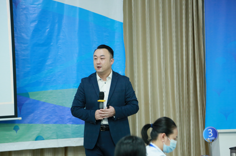 涂总监登台发言