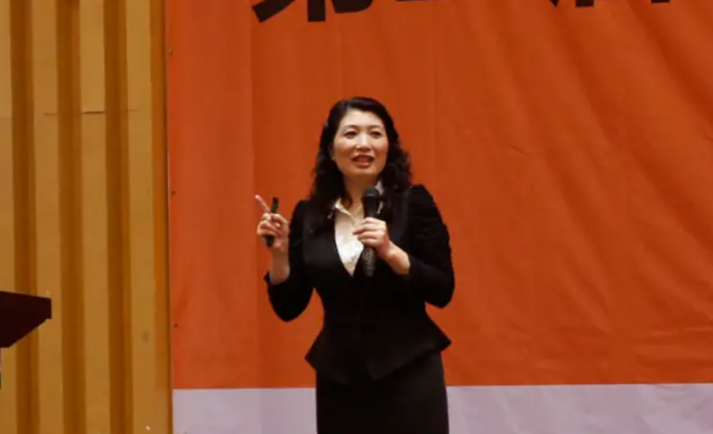 贾鹛秘书长