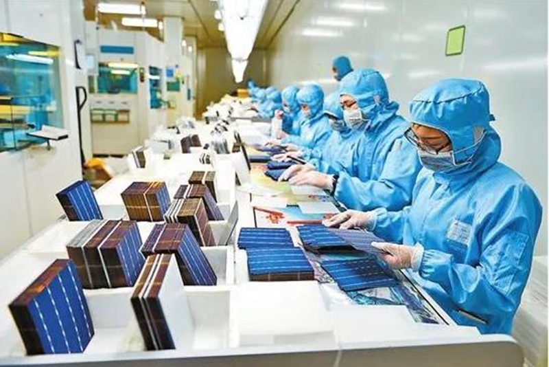 但我们冷静客观的讲，还不是制造业强国。